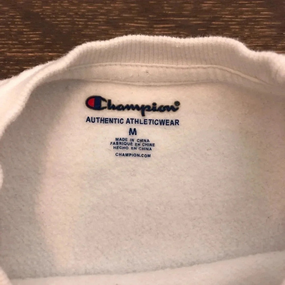 Boys Champion Crewneck White Sweatshirt - Picture 2 of 3